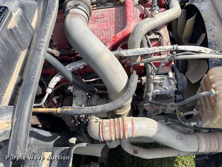 image for item ET4607 2016 International Prostar semi truck