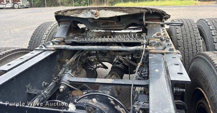 image for item ET7066 2020 Volvo VN semi truck