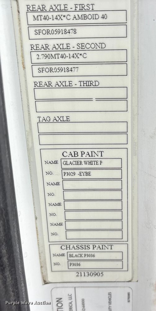 image for item ET7067 2020 Volvo Truck VN semi truck