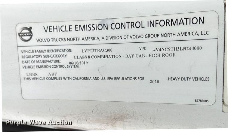 image for item ET7067 2020 Volvo Truck VN semi truck