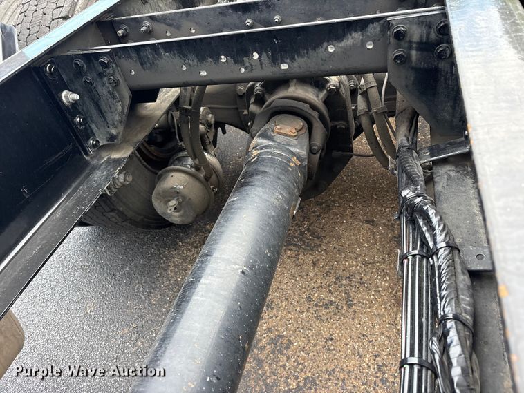 image for item ET7068 2018 Volvo VN semi truck