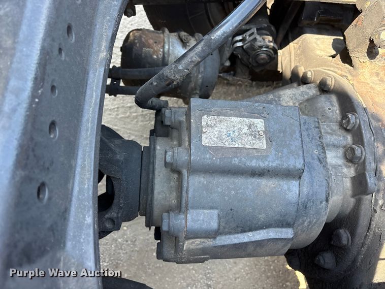 image for item ET7072 2019 Kenworth T680 semi truck