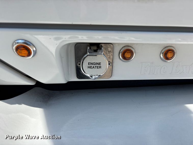 image for item ET7072 2019 Kenworth T680 semi truck