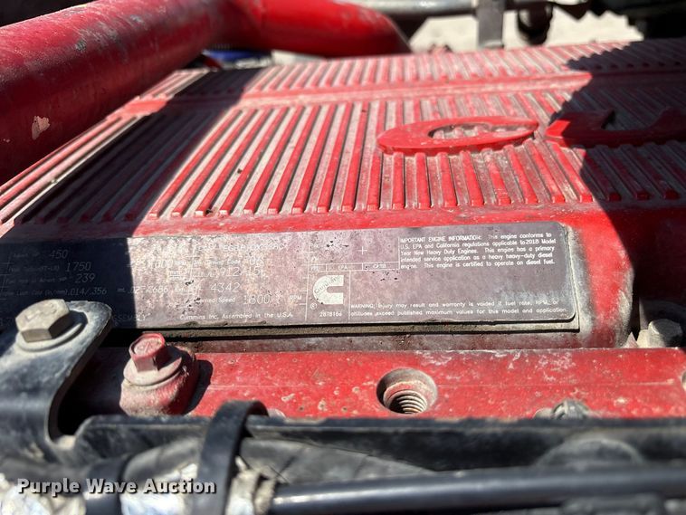 image for item ET7072 2019 Kenworth T680 semi truck