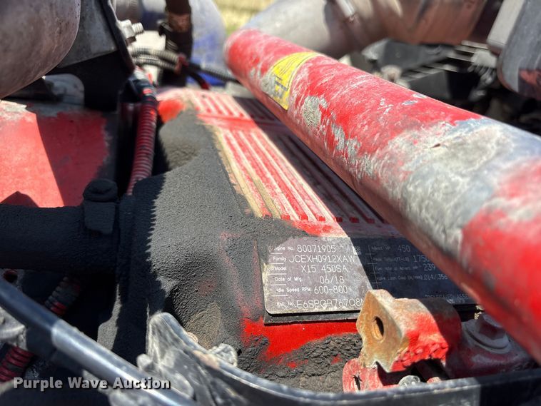 image for item ET7072 2019 Kenworth T680 semi truck