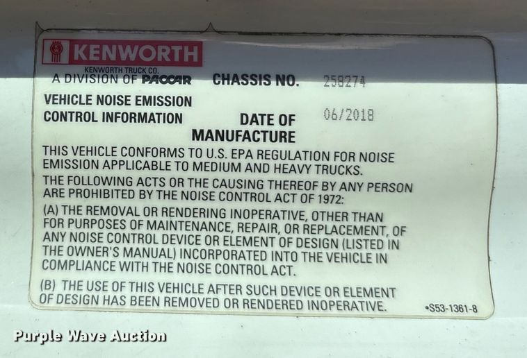 image for item ET7072 2019 Kenworth T680 semi truck