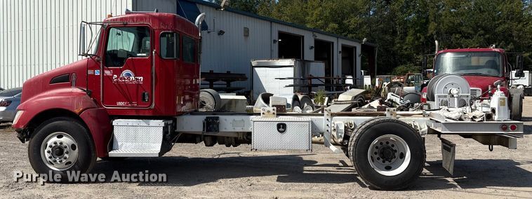 image for item ET8535 2015 Kenworth T370 truck cab and chassis