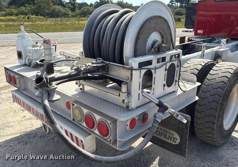 image for item ET8535 2015 Kenworth T370 truck cab and chassis