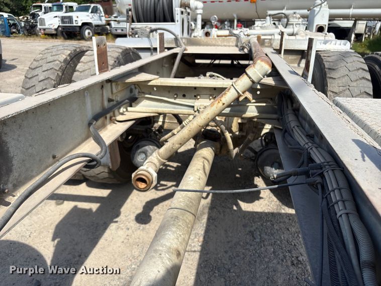 image for item ET8535 2015 Kenworth T370 truck cab and chassis