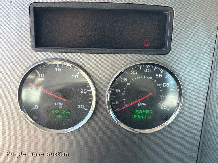 image for item ET8535 2015 Kenworth T370 truck cab and chassis