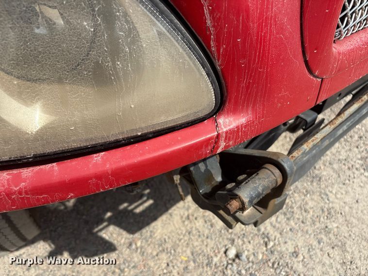 image for item ET8535 2015 Kenworth T370 truck cab and chassis