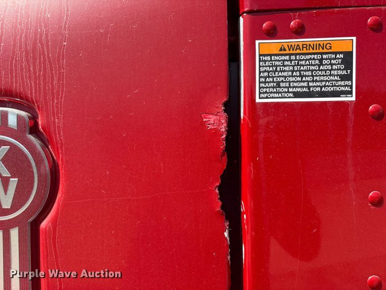 image for item ET8535 2015 Kenworth T370 truck cab and chassis