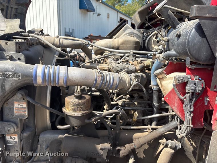 image for item ET8535 2015 Kenworth T370 truck cab and chassis