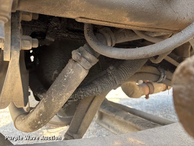 image for item ET8535 2015 Kenworth T370 truck cab and chassis