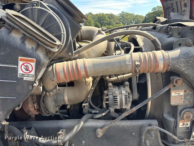 image for item ET8535 2015 Kenworth T370 truck cab and chassis