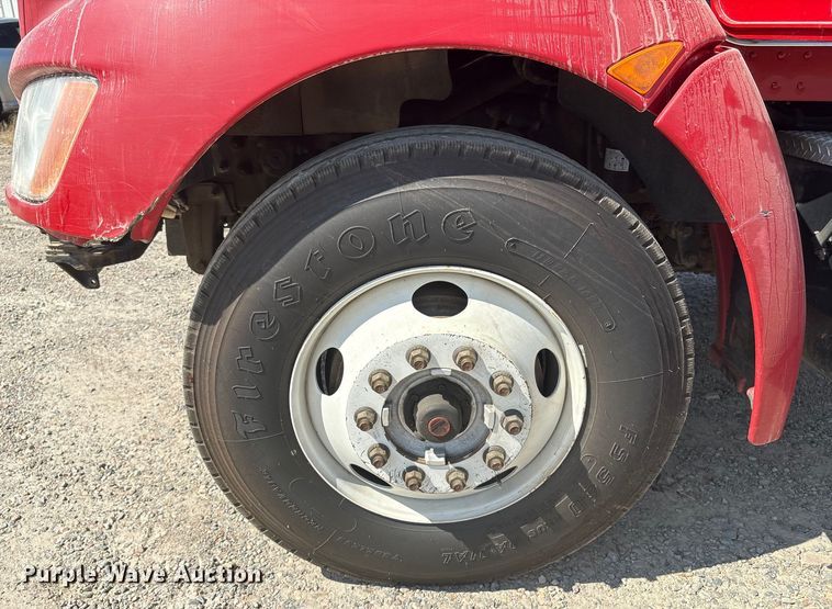 image for item ET8535 2015 Kenworth T370 truck cab and chassis