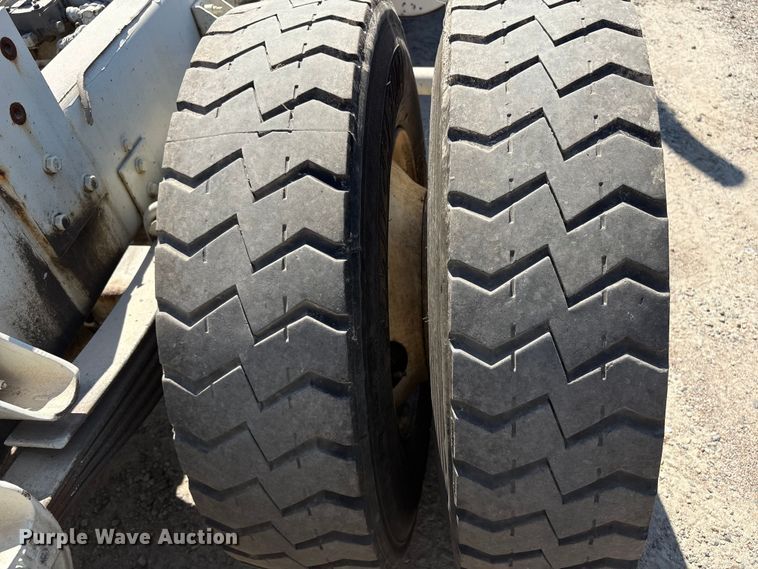 image for item ET8535 2015 Kenworth T370 truck cab and chassis