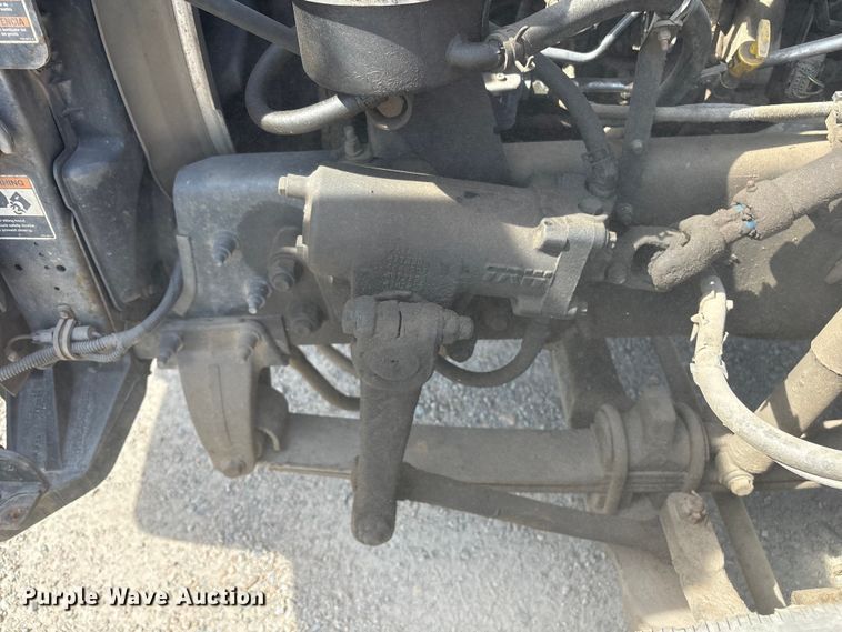 image for item ET8535 2015 Kenworth T370 truck cab and chassis