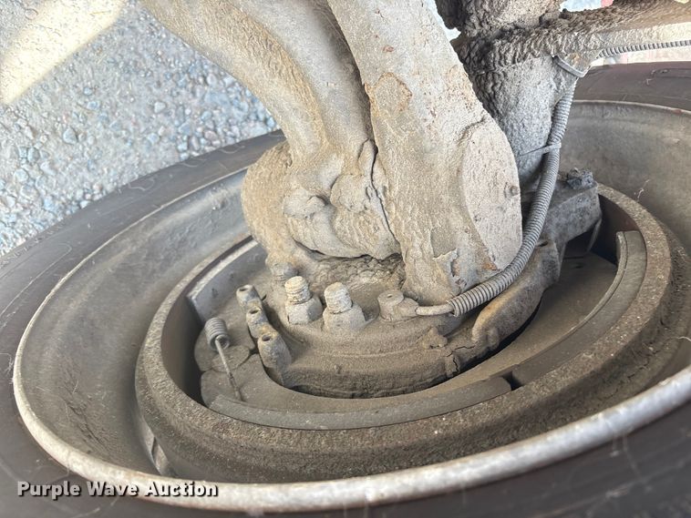 image for item ET8535 2015 Kenworth T370 truck cab and chassis