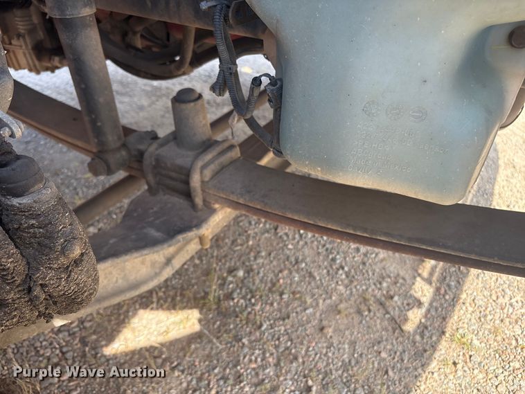 image for item ET8536 2015 Freightliner M2 truck cab and chassis