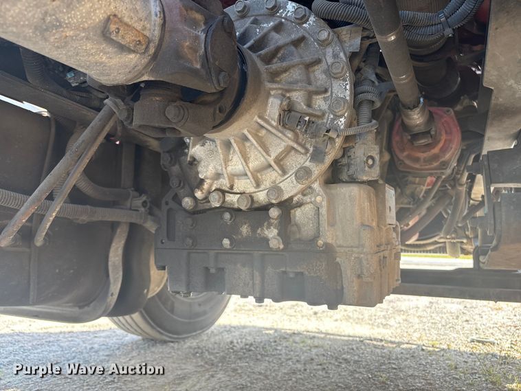 image for item ET8536 2015 Freightliner M2 truck cab and chassis