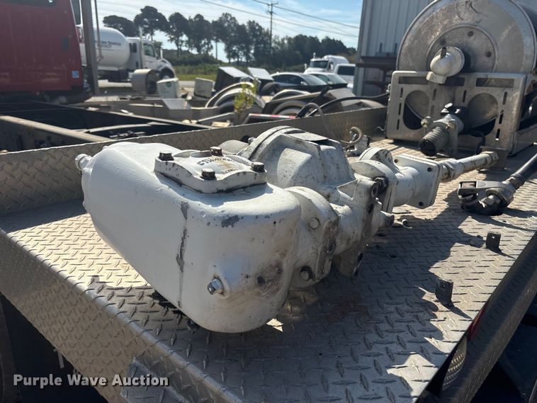 image for item ET8536 2015 Freightliner M2 truck cab and chassis