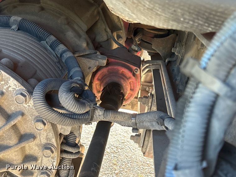 image for item ET8536 2015 Freightliner M2 truck cab and chassis