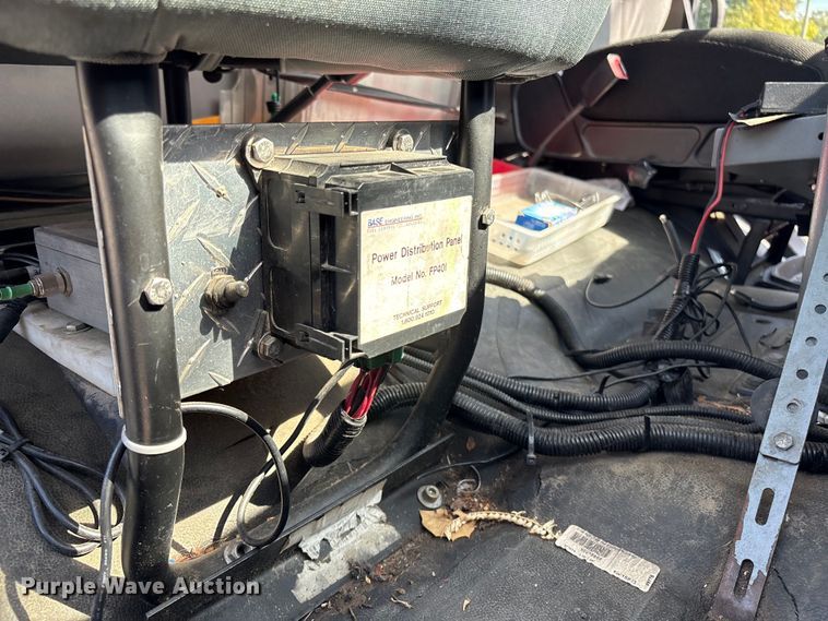 image for item ET8536 2015 Freightliner M2 truck cab and chassis