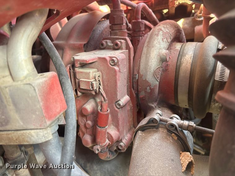 image for item ET8536 2015 Freightliner M2 truck cab and chassis