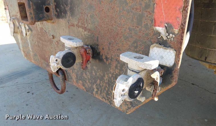 image for item EU2511 2011 International 8600 SBA semi truck