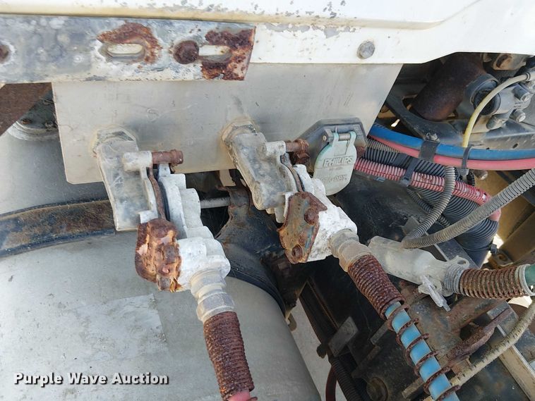 image for item EU2511 2011 International 8600 SBA semi truck