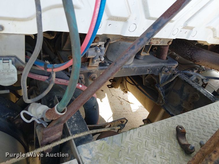 image for item EU2511 2011 International 8600 SBA semi truck