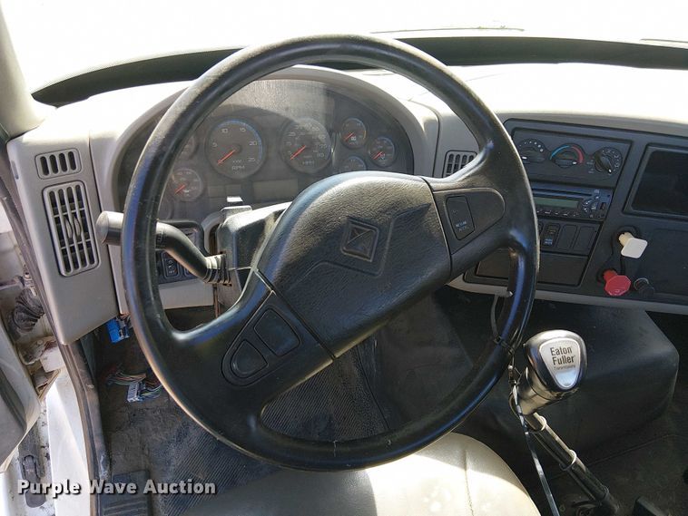 image for item EU2511 2011 International 8600 SBA semi truck