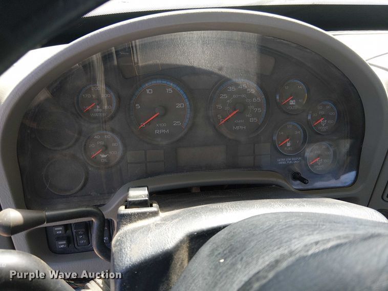 image for item EU2511 2011 International 8600 SBA semi truck