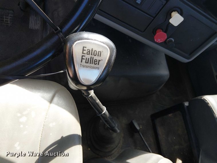 image for item EU2511 2011 International 8600 SBA semi truck