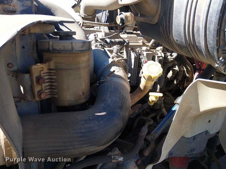 image for item EU2511 2011 International 8600 SBA semi truck