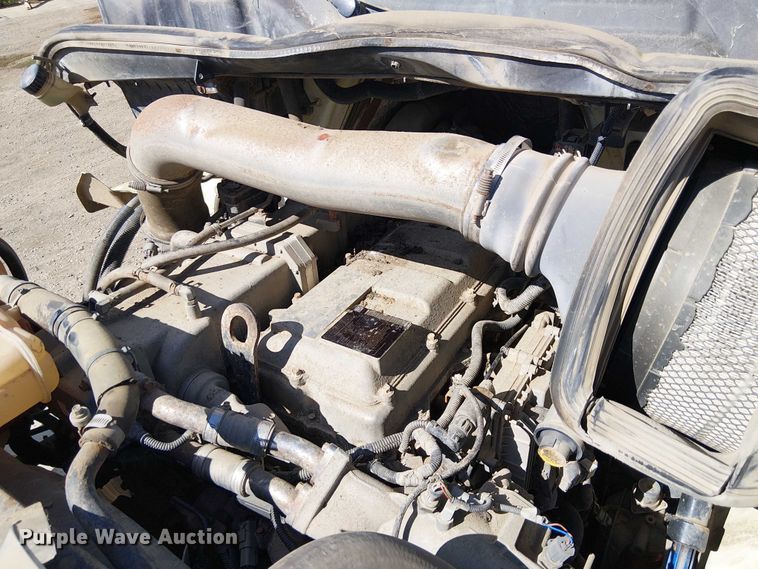 image for item EU2511 2011 International 8600 SBA semi truck