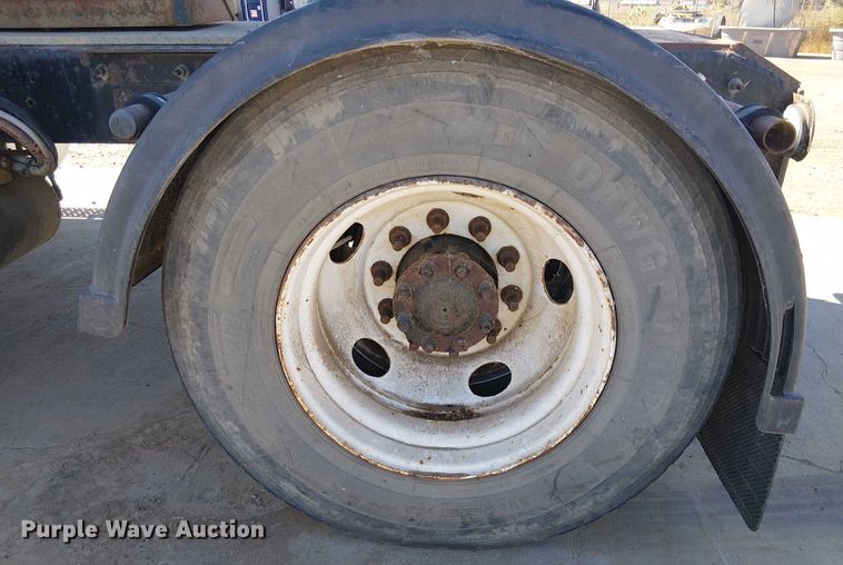 image for item EU2511 2011 International 8600 SBA semi truck