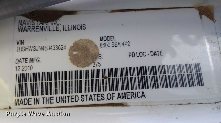 image for item EU2511 2011 International 8600 SBA semi truck