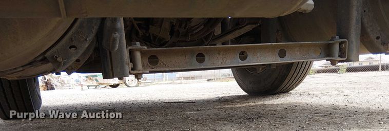 image for item EU2512 2013 International 8600 SBA semi truck