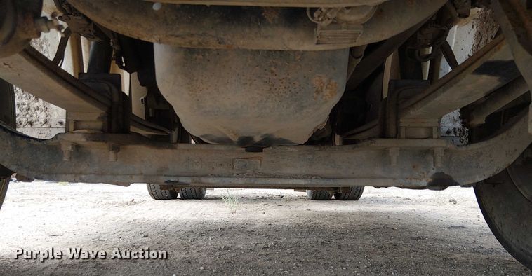 image for item EU2512 2013 International 8600 SBA semi truck