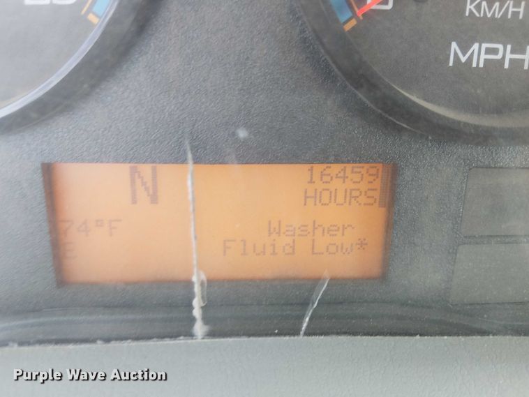 image for item EU2512 2013 International 8600 SBA semi truck