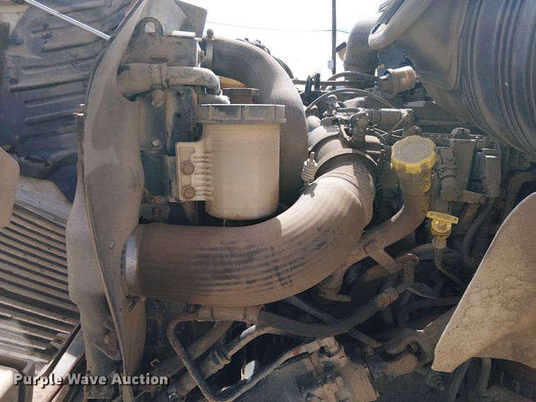 image for item EU2512 2013 International 8600 SBA semi truck