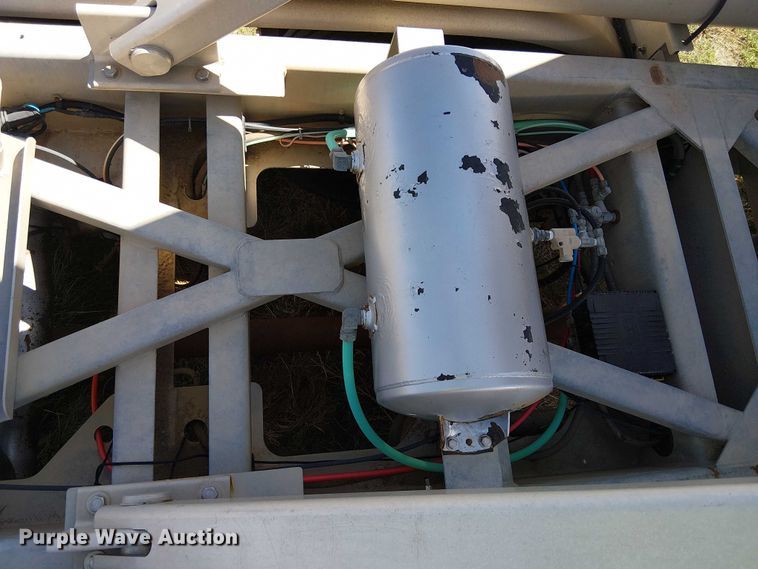 image for item EU2531 2014 Vantage Trailers pneumatic dry bulk trailer