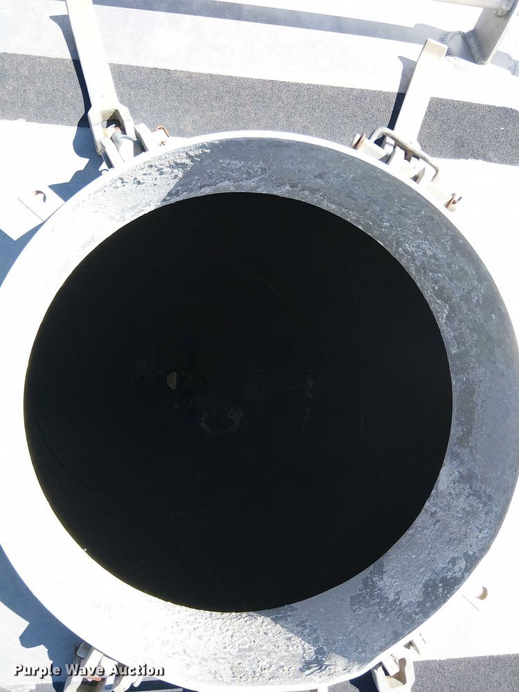 image for item EU2531 2014 Vantage Trailers pneumatic dry bulk trailer