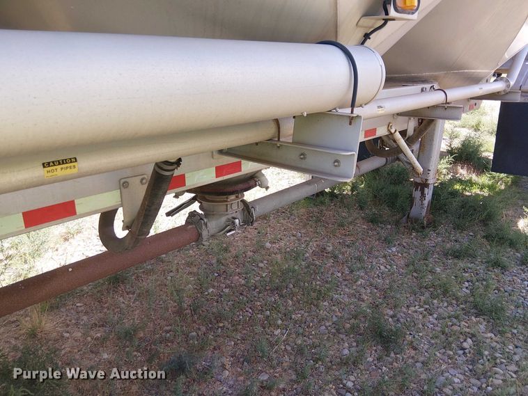 image for item EU2531 2014 Vantage Trailers pneumatic dry bulk trailer