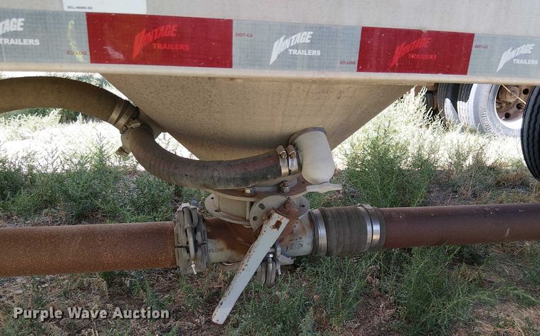 image for item EU2531 2014 Vantage Trailers pneumatic dry bulk trailer