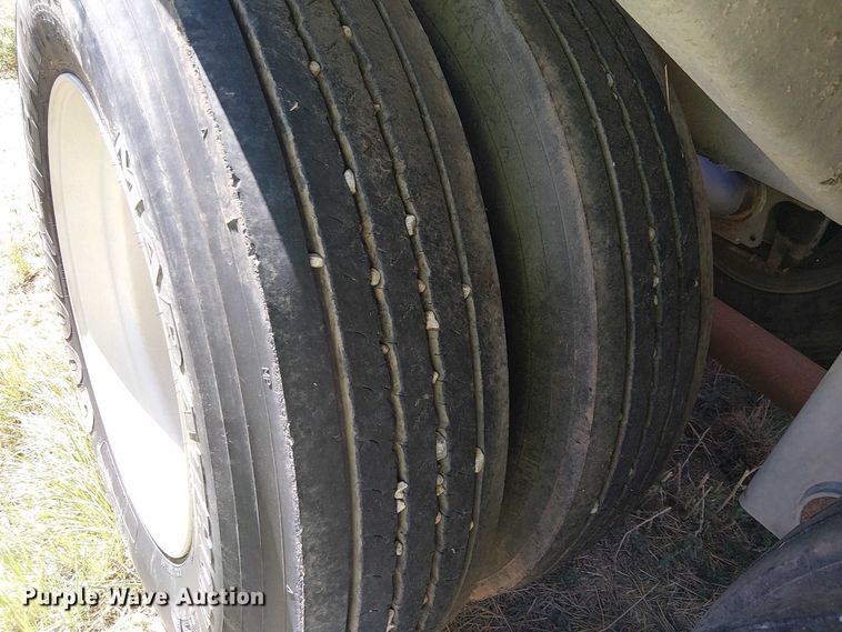 image for item EU2531 2014 Vantage Trailers pneumatic dry bulk trailer