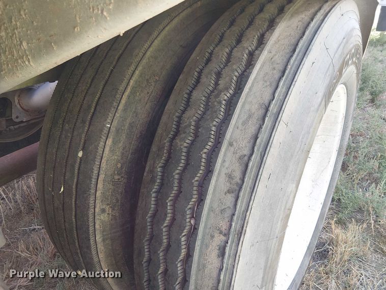 image for item EU2531 2014 Vantage Trailers pneumatic dry bulk trailer