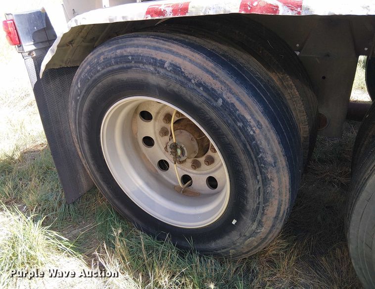 image for item EU2531 2014 Vantage Trailers pneumatic dry bulk trailer